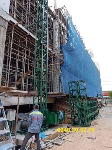 MÁY VẬN THĂNG 1000KG CAO 20M GIÁ 60.000.000