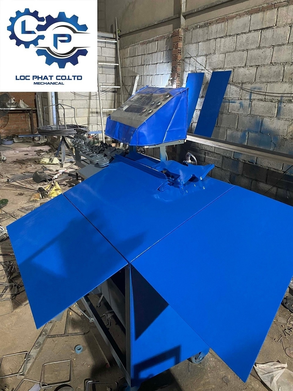 Máy bẻ đai nằm